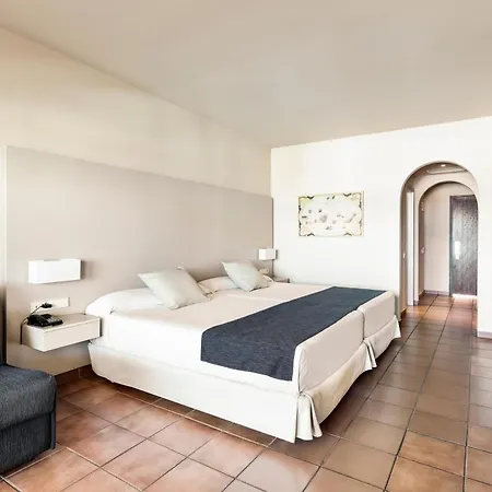 بيست جاكاراندا فندق