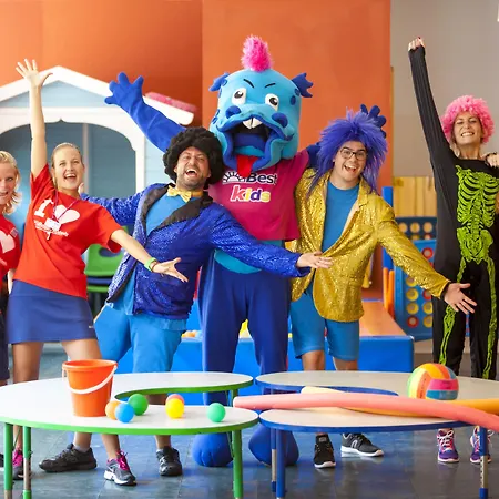 بيست جاكاراندا 4*