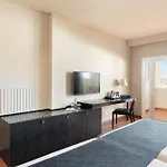 بيست جاكاراندا 4*