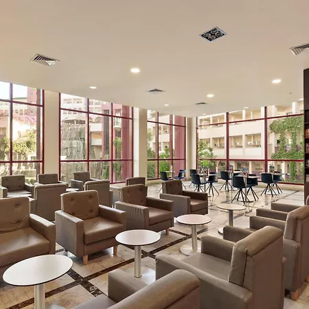 Hotell Jacaranda 4*