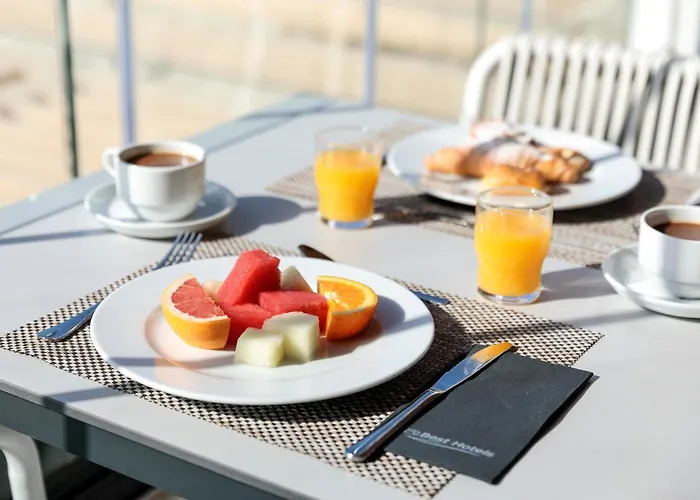 베스트 하카란다 호텔